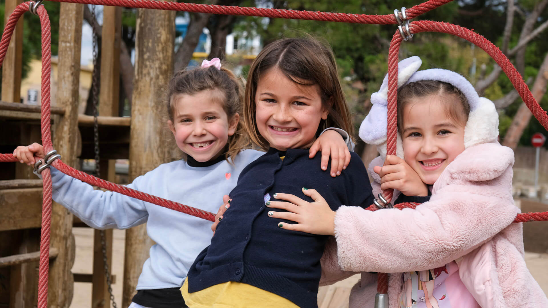 eco-hub-adventurers-at-the-playground